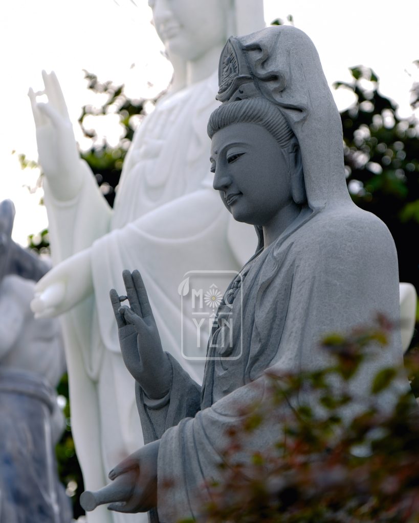 Tượng Quan Thế Âm Bồ Tát bằng đá đẹp nhất