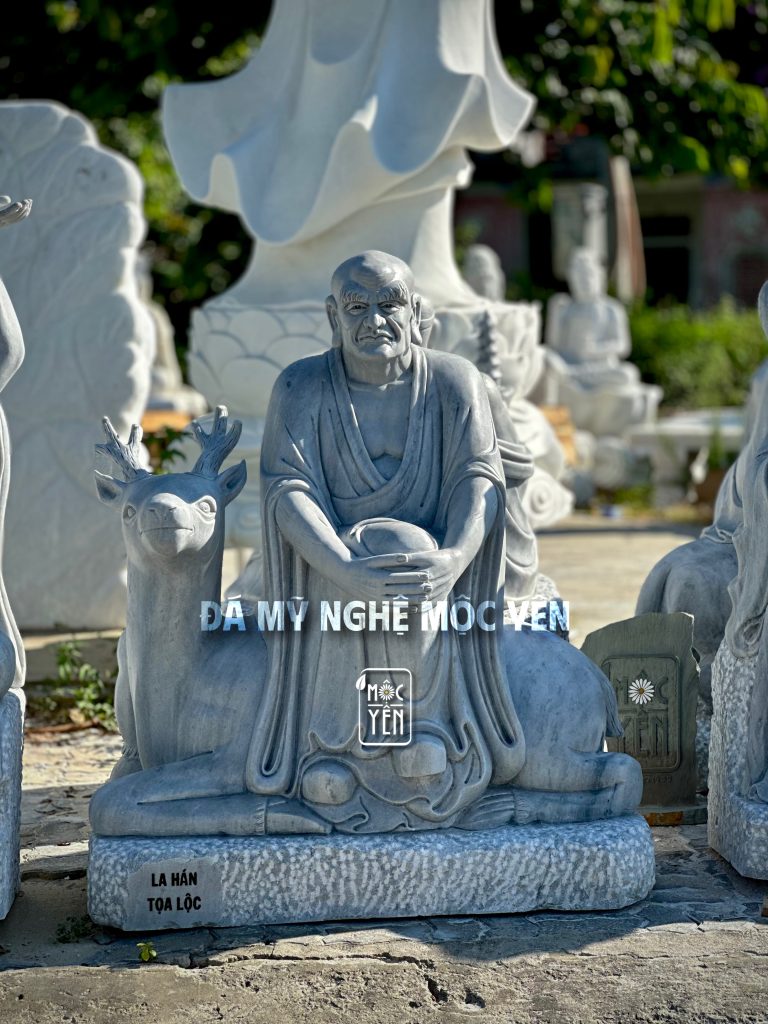 18 Vị La Hán bao gồm những ai? 1 Tượng La Hán Tọa Lộc